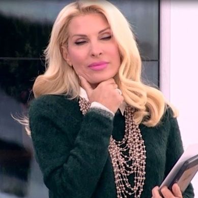 Ελένη Μενεγάκη: Το περιστατικό με τον γιο της, Άγγελο, που κόντεψε να την κάνει να πάθει έμφραγμα