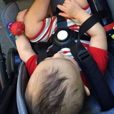 Μας δείχνει για πρώτη φορά τον γιο της τρεις μήνες μετά τα νέα της γέννησής του