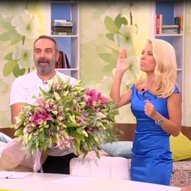 Ελένη Μενεγάκη: Πιο αδύνατη από ποτέ και η αποκάλυψη: «Ήρθαν χαρές μέσα στο καλοκαίρι και…»