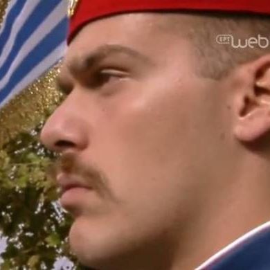 28η Οκτωβρίου: Ο τσολιάς της στρατιωτικής παρέλασης που «γονάτισε» το διαδίκτυο (pics)