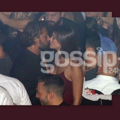 Φιλιά και αγκαλιές στα μπουζούκια για το νιόπαντρο ζευγάρι