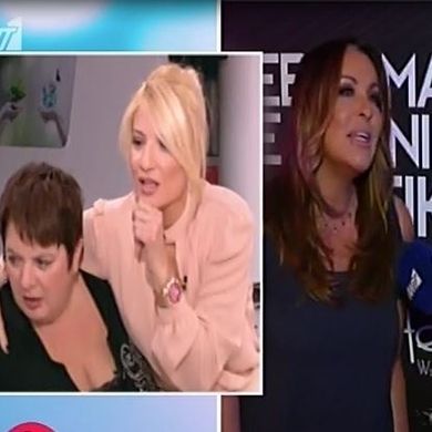 Αυτά είναι ευχάριστα νέα: Η Σκορδά παρατήρησε το μονόπετρό της και την έδωσε on air!