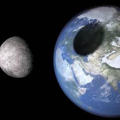 Έρχεται (πάλι) το τέλος του κόσμου; Το φεγγάρι θα συγκρουστεί με τη Γη!