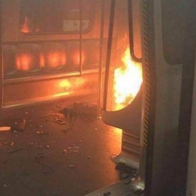Χονγκ Κονγκ: Πυρομανής σκορπά τον τρόμο στο μετρό (ΠΡΟΣΟΧΗ - ΣΚΛΗΡΕΣ ΕΙΚΟΝΕΣ)