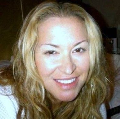 Την αναγνωρίζετε χωρίς μακιγιάζ;