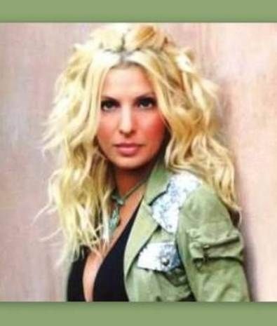 Ελένη Μενεγάκη: Ο πρωινός περίπατος και το twitter! (φωτό)