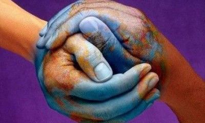 Οι Γάλλοι μας δείχνουν την ανθρωπιά τους!