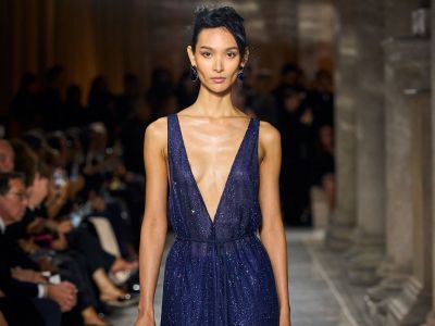 Midnight Blue: Το κομψό χρώμα για επίσημες γιορτινές περιστάσεις