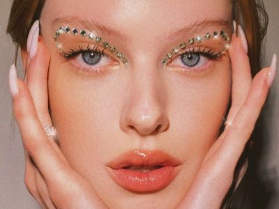 6 εντυπωσιακά glitter & strass makeup looks για το χριστουγεννιάτικο ρεβεγιόν