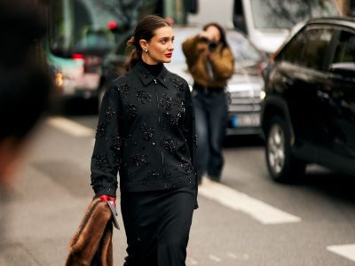 Τι αξίζει να αγοράσεις στις εκπτώσεις;  Έξυπνες αγορές για στυλ που αντέχει στον χρόνο