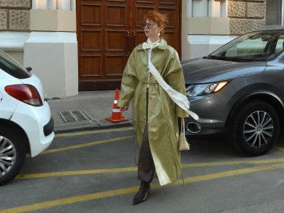 Printed trench coats: Η σύγχρονη ανανέωση ενός διαχρονικού κλασικού item