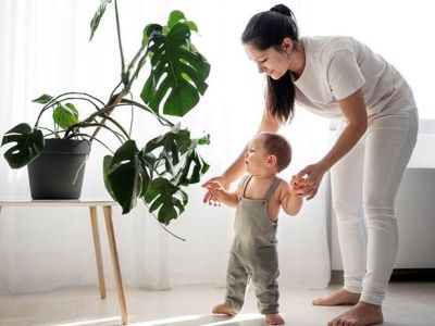 Μεγάλη άνεση για μεγάλες στιγμές: Η πάνα- βρακάκι που ακολουθεί το μωρό στα πρώτα του βήματα