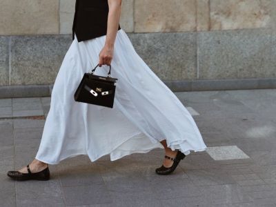Mesh ballet flats: To fashion παπούτσι που θα φοράς καθημερινά με denim jeans & φούστες