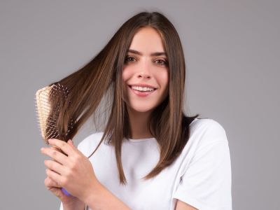 Κινίνη και αδενοσίνη: Τα 2 συστατικά που υπόσχονται να μακρύνουν τα μαλλιά σου χωρίς να τα κόψεις