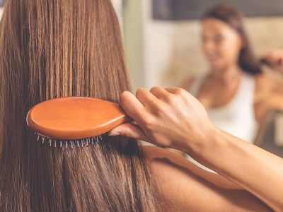 Scalp first! Η Klorane συνδυάζει κινίνη και αδενοσίνη για πιο δυνατά και μακριά μαλλιά