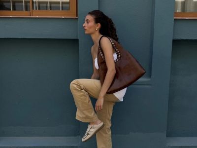 Sneaker Mules: Η πιο άνετη τάση στα παπούτσια για το φθινόπωρο
