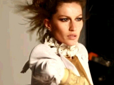 Η Gisele Bundchen εξώφυλλο στην ιταλική έκδοση της Vogue