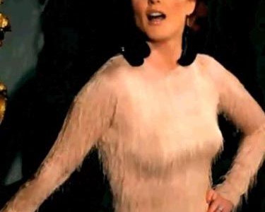 Ο Tom Ford ξέρει να κάνει τις γυναίκες να νιώθουν θηλυκά