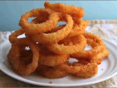 Χρυσά και τραγανά onion rings