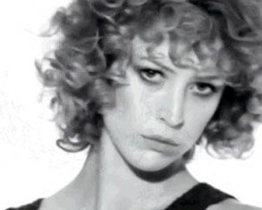 H Raquel Zimmermann με 50s στυλ στη Vogue