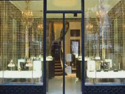 Ετοιμαστείτε για μια βόλτα στο La Maison Guerlain