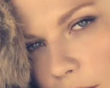 Βρυχάται η Kirsten Dunst ή το βασιλικό λιοντάρι για την Bvlgari