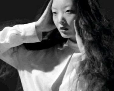 Ιαπωνικό στυλ με δυτικές δημιουργίες μόδας