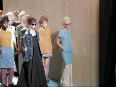 Acne: Μόδα, όπως λέμε σκηνογραφία