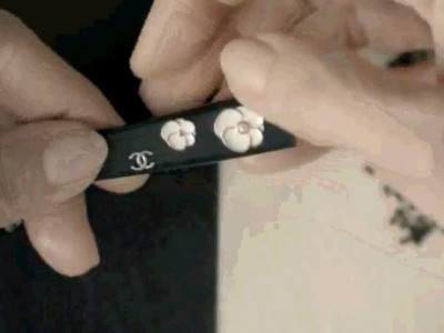 Πως φτιάχνονται τα γυαλιά ηλίου Chanel;