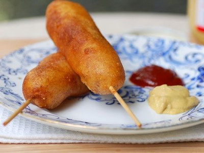 Εναλλακτική αμερικανιά Νο2: Ζουμερά Corn Dogs