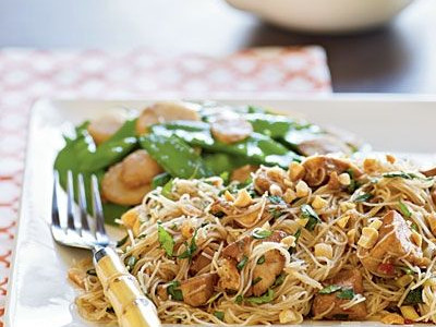 Πικάντικα noodles με κοτόπουλο