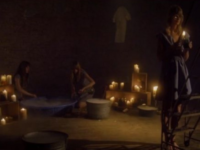 O οίκος Miu Miu γίνεται μακάβριος