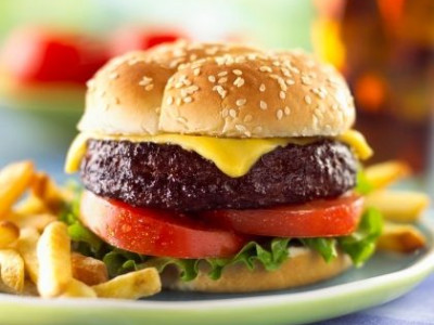 Έτσι φτιάχνεται το σωστό, παραδοσιακό burger