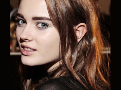 Βήμα-βήμα: Πώς θα φτιάξετε τα τέλεια φρύδια