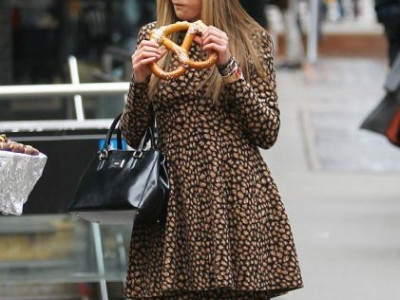 Backstage στη φωτογράφηση των DKNY με πρωταγωνίστρια την Cara Delevingne