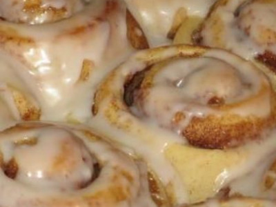 Η πιο γρήγορη συνταγή για τα νοστιμότερα cinnamon rolls