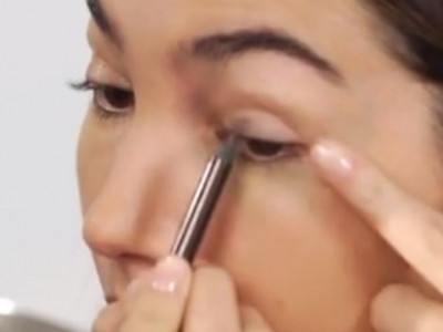 Πώς θα κάνετε sexy smoky eyes σε πέντε λεπτά!