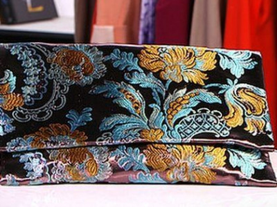 Μην ψάχνετε την τέλεια oversized τσάντα- φάκελο: Φτιάξτε την μόνη σας!