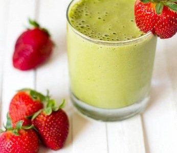 Το απόλυτο green smoothie για λαμπερή επιδερμίδα και υγιή μαλλιά!