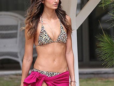 6 διαφορετικοί τρόποι να δέσετε το παρεό σας