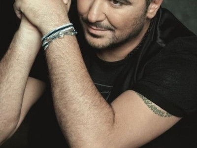 Έχω εσένα ~ Αντώνης Ρέμος