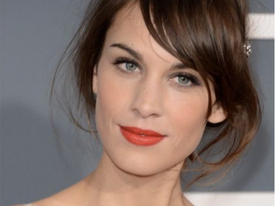 Έντονα κραγιόν: Πώς θα βρείτε αυτά που σας ταιριάζουν