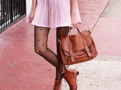 Φούστα με μπότες: Πώς θα τις συνδυάσετε σωστά