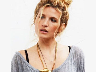 10 πανεύκολα χτενίσματα για... προσκλήσεις της τελευταίας στιγμής (video)