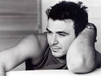 Είναι στιγμές ~ Αντώνης Ρέμος