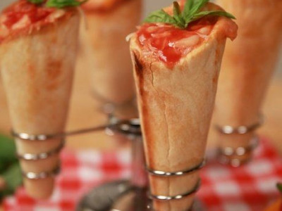 Δεν είναι παγωτό, είναι χωνάκια πίτσας!