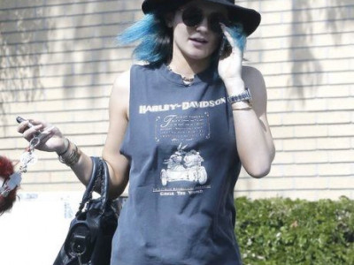 Πώς θα κάνετε το καινούργιο σας t- shirt να δείχνει vintage