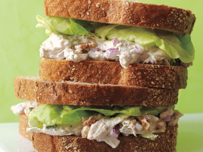 Σάντουιτς με κοτοσαλάτα; Δοκιμάστε την πεντανόστιμη συνταγή της Martha Stewart