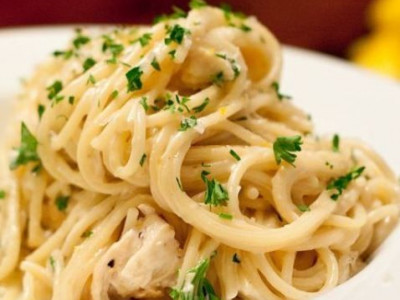 Η πιο νόστιμη συνταγή ever: Mακαρόνια με κοτόπουλο και κρέμα γάλακτος