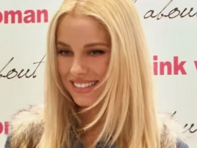 Δούκισσα Νομικού: Λαμπερή στην επίσημη παρουσίαση της Pink Woman! (video)